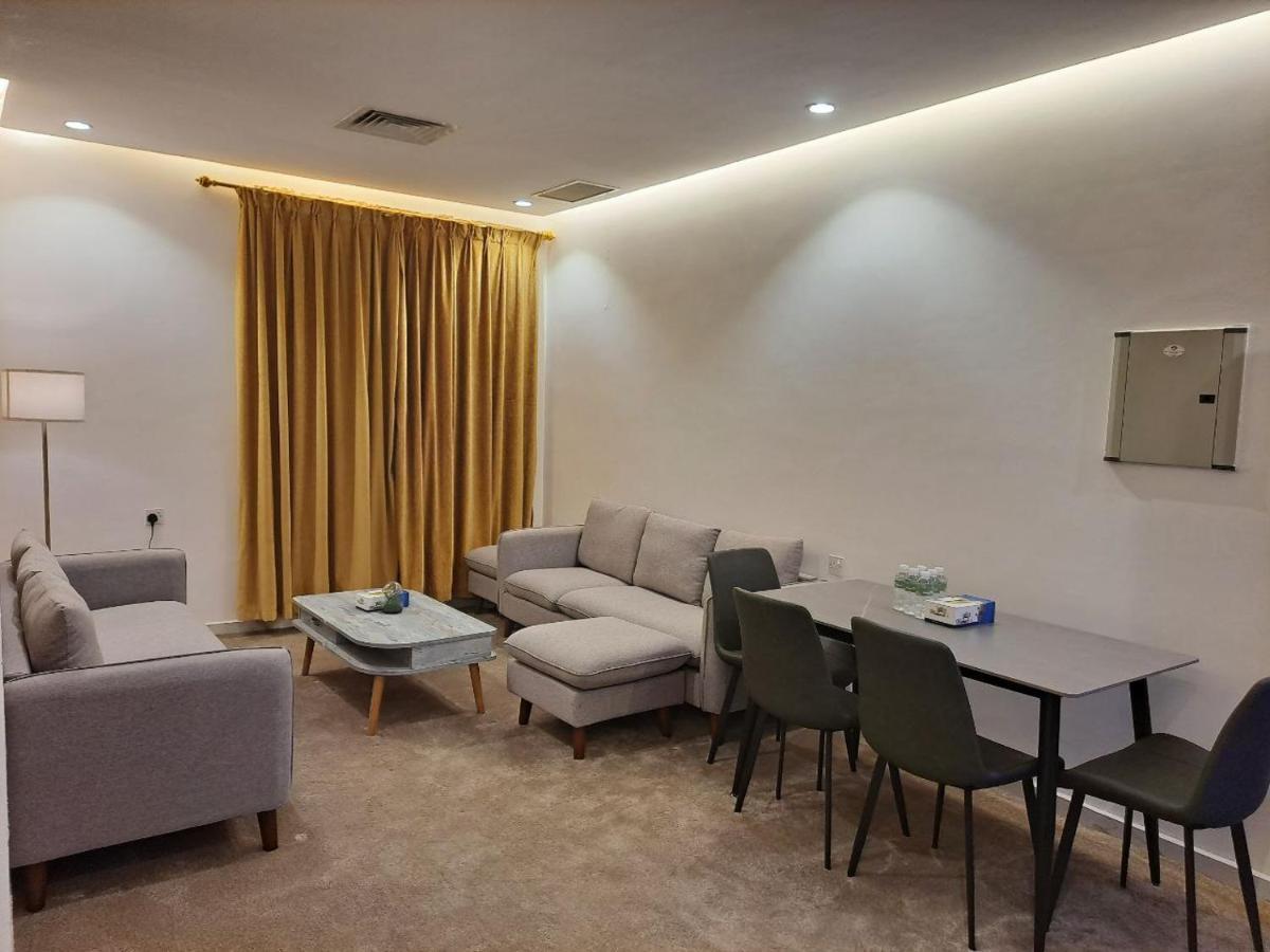 Golden Dahlia Fintas Aparthotel Kuwait City Ngoại thất bức ảnh