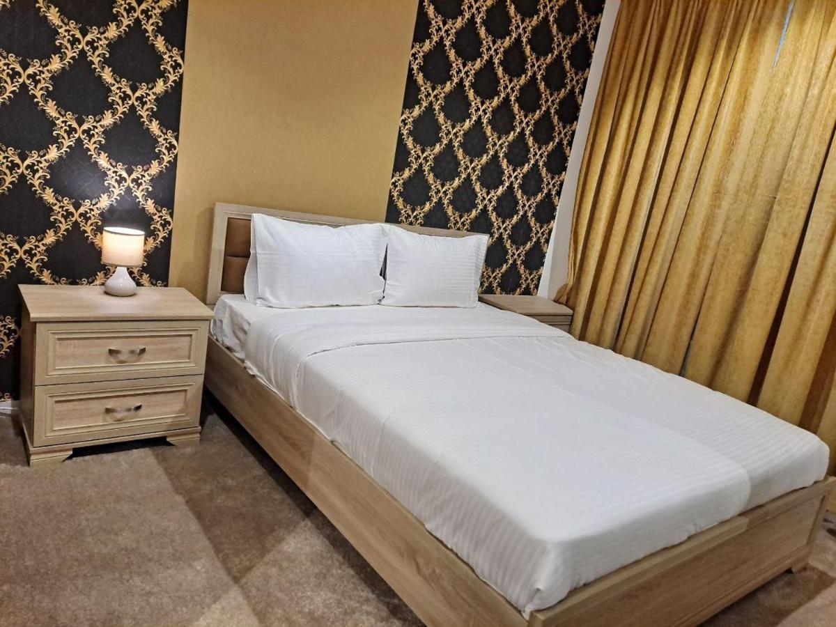 Golden Dahlia Fintas Aparthotel Kuwait City Ngoại thất bức ảnh