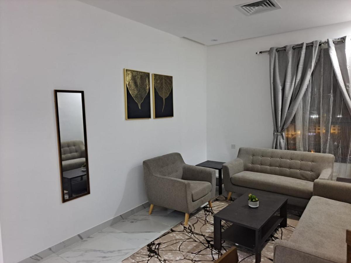 Golden Dahlia Fintas Aparthotel Kuwait City Ngoại thất bức ảnh