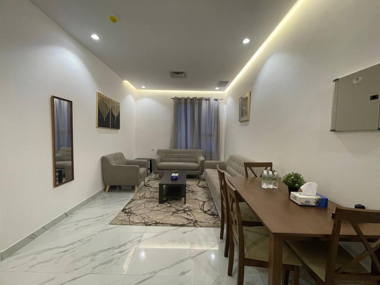 Golden Dahlia Fintas Aparthotel Kuwait City Ngoại thất bức ảnh