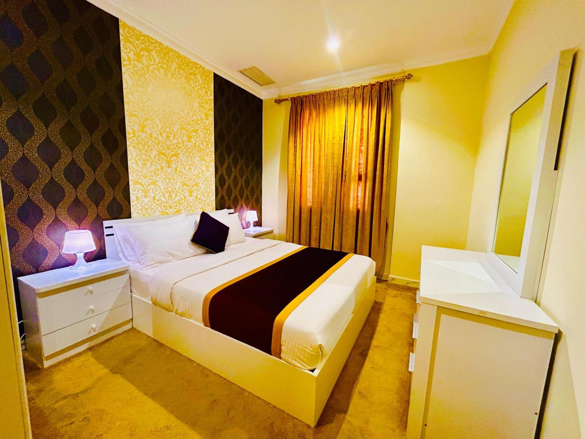 Golden Dahlia Fintas Aparthotel Kuwait City Ngoại thất bức ảnh