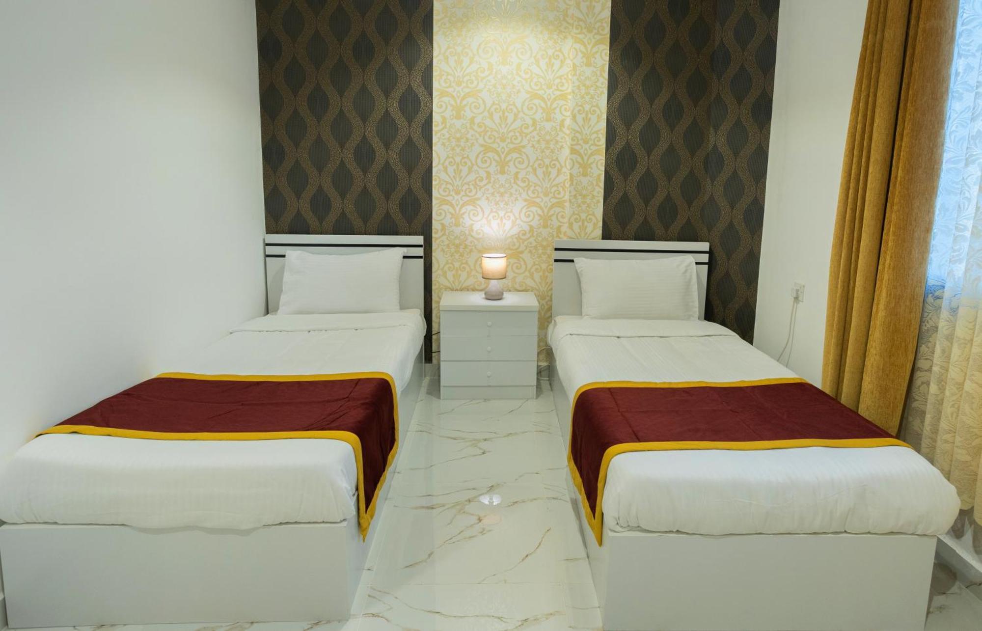 Golden Dahlia Fintas Aparthotel Kuwait City Ngoại thất bức ảnh