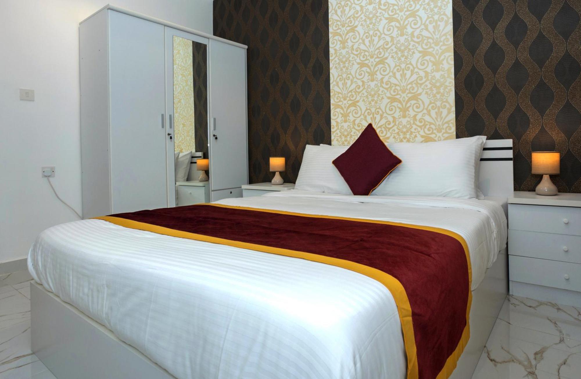Golden Dahlia Fintas Aparthotel Kuwait City Ngoại thất bức ảnh