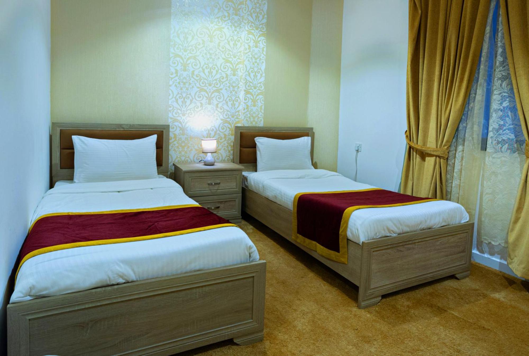Golden Dahlia Fintas Aparthotel Kuwait City Ngoại thất bức ảnh